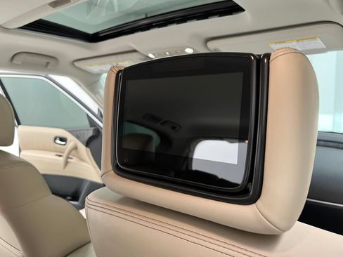 Used 2022 Nissan Armada Platinum w/ Captain's Chairs Package RWD image 31