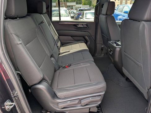 New 2026 Chevrolet Suburban LS w/ LPO, Dark Essentials Package AWD/4WD image 8