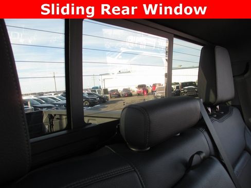 Used 2022 GMC Sierra 3500 Denali w/ Denali Ultimate Package image 27