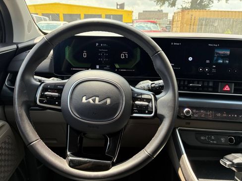 Used 2026 Kia Carnival FWD image 26