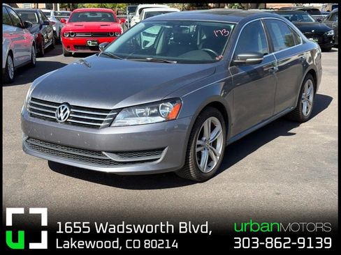 Used 2014 Volkswagen Passat 1.8T SE FWD image 1