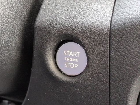 Certified 2022 Nissan Frontier SV RWD image 27