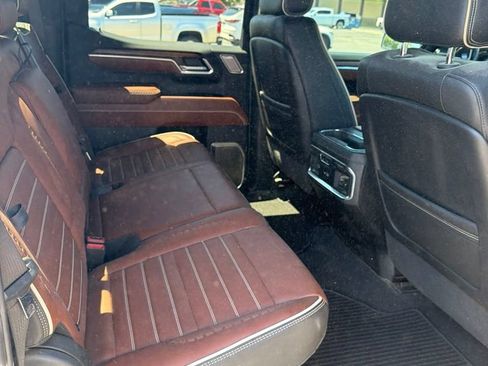 Used 2025 GMC Sierra 1500 Denali Ultimate AWD/4WD image 12