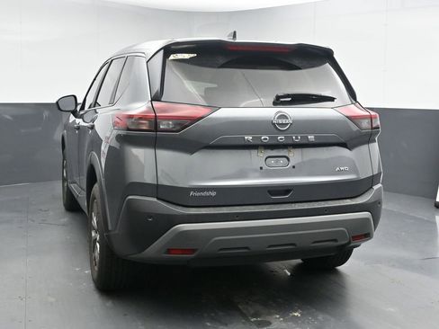 Used 2023 Nissan Rogue S image 6