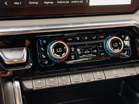 New 2026 GMC Sierra 1500 Denali Ultimate AWD/4WD image 18