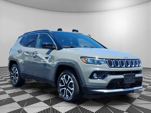Used 2023 Jeep Compass Limited AWD/4WD image 1