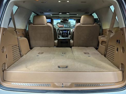 Used 2016 Cadillac Escalade Platinum image 17