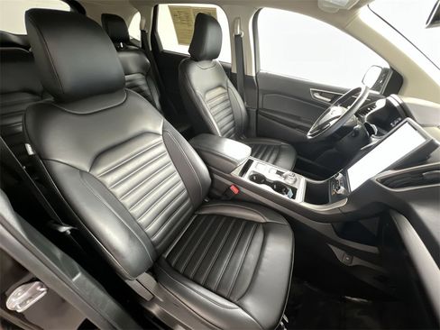 Used 2024 Ford Edge SEL image 25