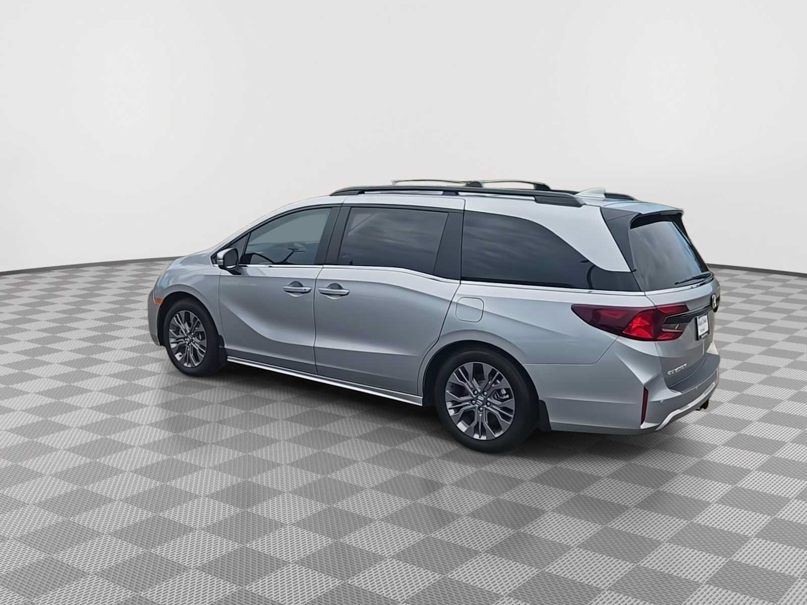 Certified 2026 Honda Odyssey Touring image 6