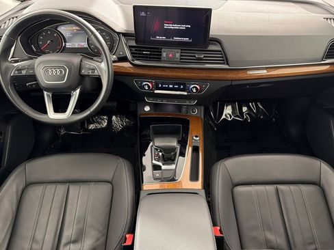 Used 2023 Audi Q5 2.0T Premium w/ Convenience Package AWD/4WD image 12