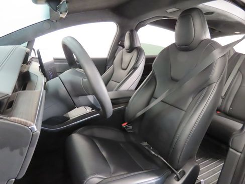 Used 2023 Tesla Model X AWD/4WD image 5