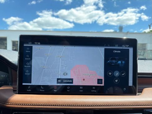 Certified 2023 Lincoln Nautilus Reserve w/ Luxury Package AWD/4WD image 25
