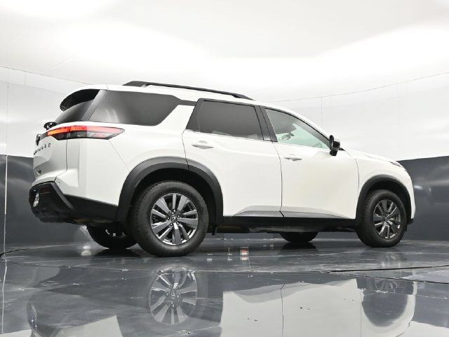 Used 2025 Nissan Pathfinder SV FWD image 55