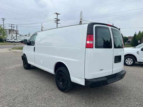Used 2016 GMC Savana 2500 RWD image 3