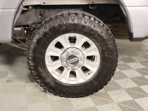 Used 2020 Ford F250 XLT image 17