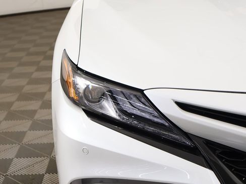 Used 2024 Toyota Camry XSE w/ Navigation Package image 16