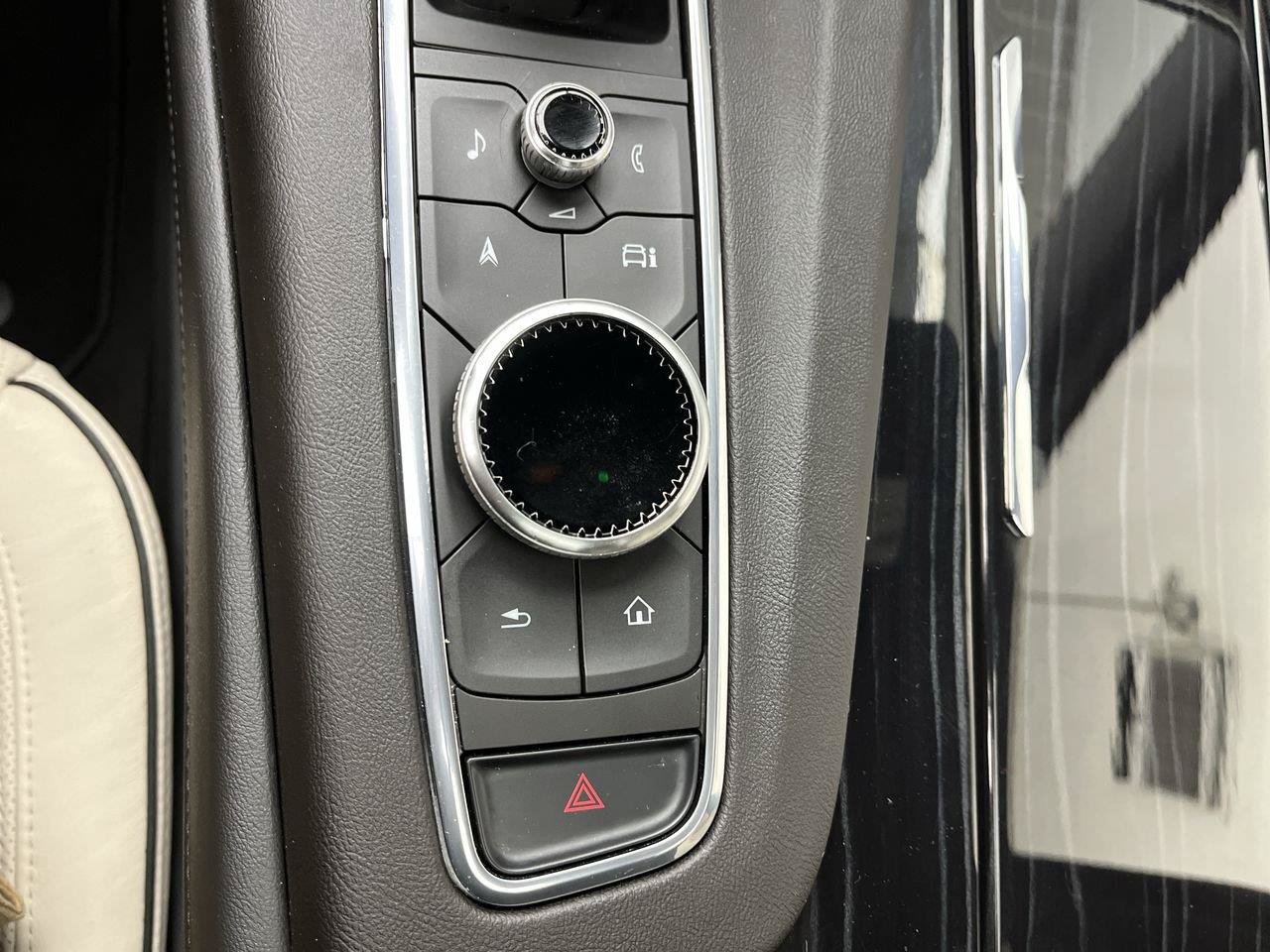 Certified 2023 Cadillac Escalade Sport w/ LPO, ONYX Package AWD/4WD image 21