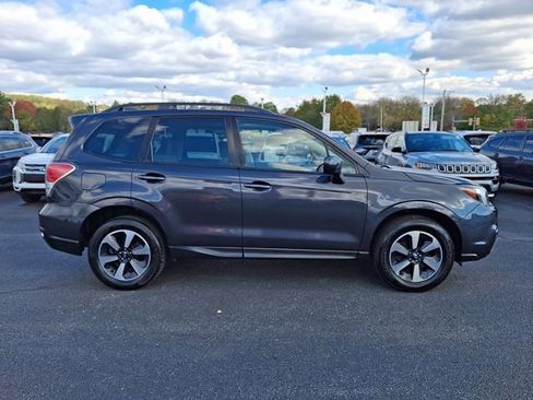 Used 2018 Subaru Forester 2.5i Premium w/ All-Weather Package image 8