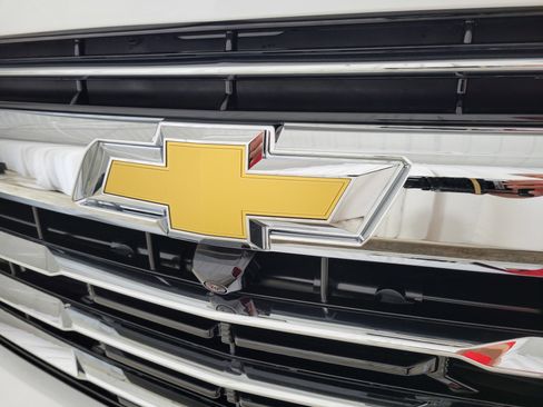 New 2026 Chevrolet Suburban LT w/ Comfort Package image 15