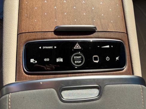 Used 2023 Mercedes-Benz EQS 580 4MATIC SUV image 30