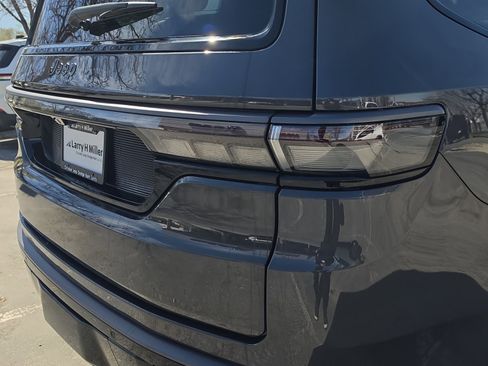 New 2026 Jeep Grand Wagoneer Limited AWD/4WD image 10