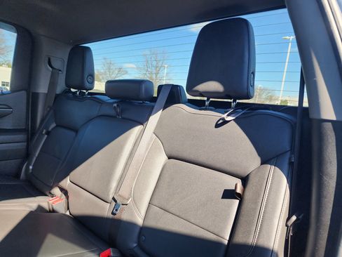 Used 2024 GMC Sierra 1500 SLT image 14