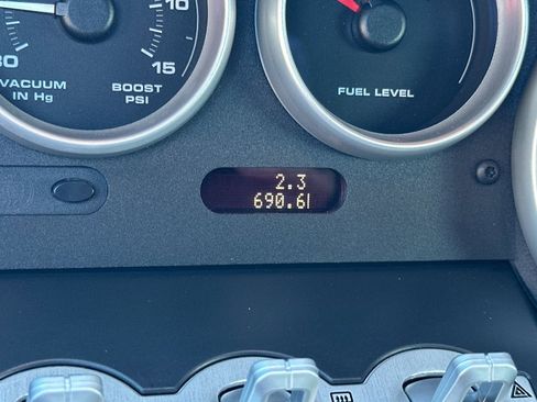 Used 2006 Ford GT Base image 30