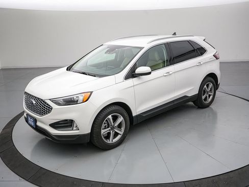 Certified 2024 Ford Edge SEL w/ Convenience Package AWD/4WD image 8