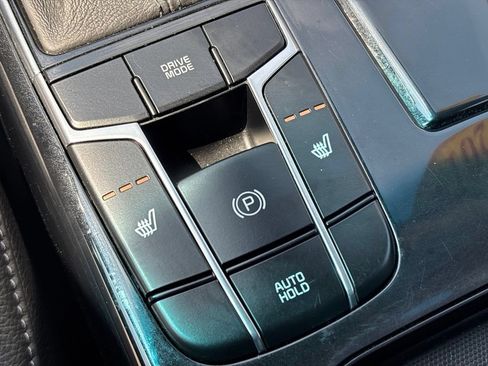 Used 2019 Kia Cadenza Technology FWD image 37