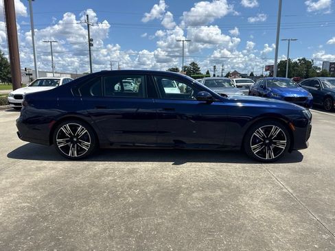 Certified 2023 BMW 760i xDrive AWD/4WD image 6