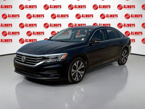 Used 2021 Volkswagen Passat 2.0T SE image 1