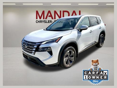 Used 2025 Nissan Rogue SV FWD image 1