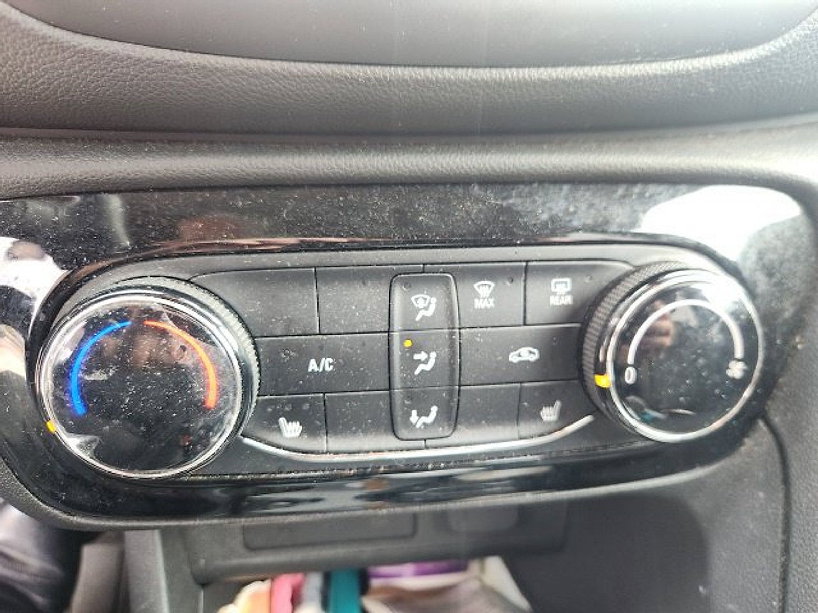 Used 2023 Buick Encore GX Preferred w/ Cold Weather Comfort Package AWD/4WD image 13