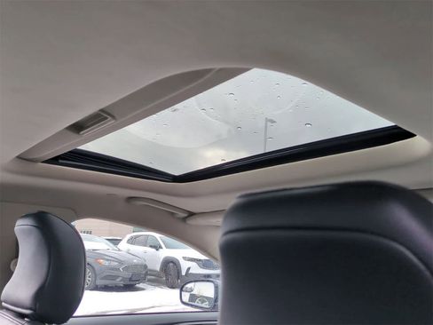 Used 2017 Ford Fusion Titanium image 21