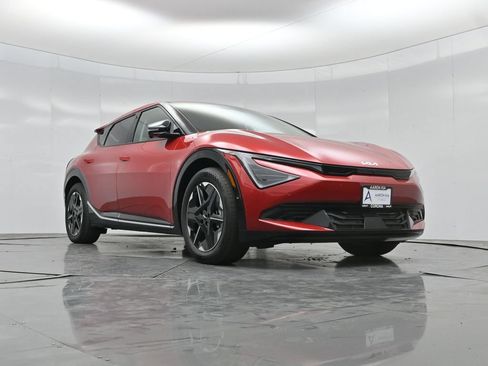 New 2025 Kia EV6 Wind AWD/4WD image 2