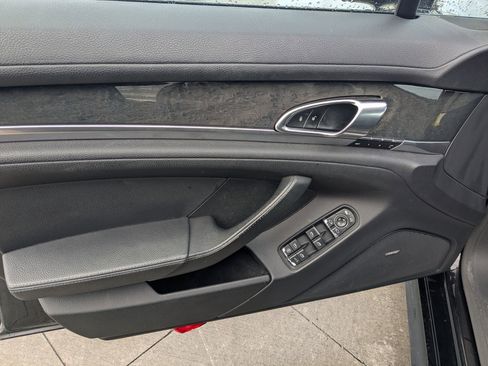 Used 2013 Porsche Panamera 4 Platinum Edition image 13