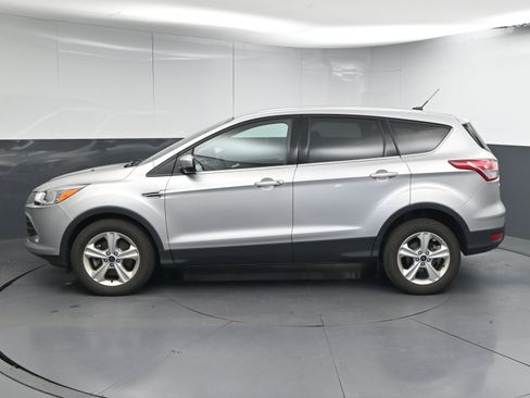 Used 2015 Ford Escape SE image 5