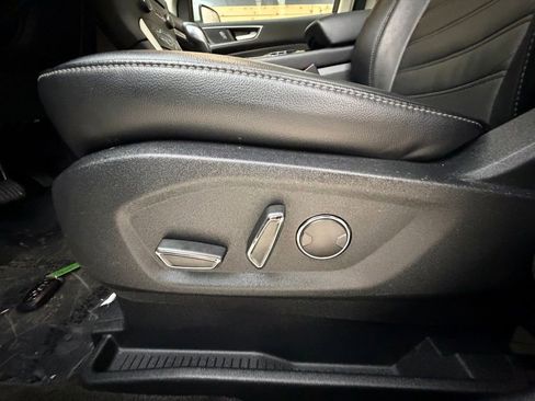 Used 2018 Ford Edge SEL w/ Equipment Group 201A image 26