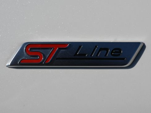 Used 2025 Ford Explorer ST-Line w/ Premium Package image 36