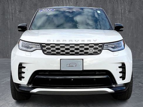 Used 2024 Land Rover Discovery Metropolitan Edition image 2