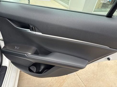 Used 2022 Toyota Camry XSE image 34