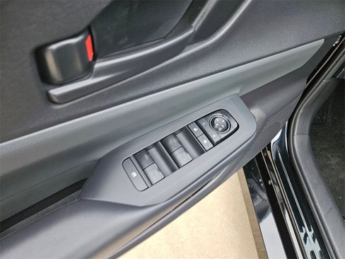 Used 2025 Toyota Prius LE image 14