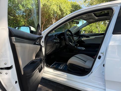 Used 2016 Honda Civic EX-T image 9