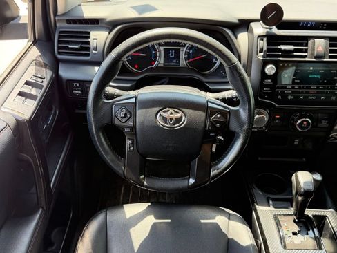 Used 2018 Toyota 4Runner TRD Off-Road Premium AWD/4WD image 9
