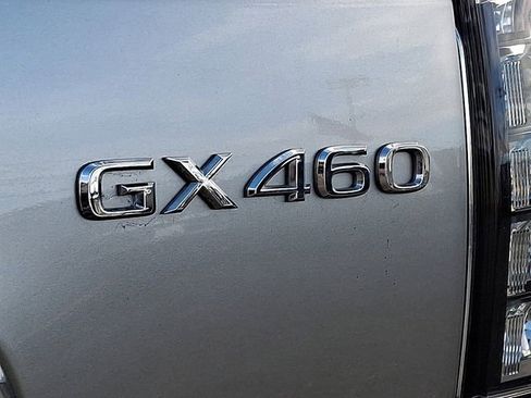 Used 2023 Lexus GX 460 Premium w/ Accessory Package AWD/4WD image 30