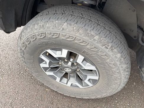 Used 2023 Toyota Tacoma TRD Off-Road w/ Black Out Package (TMS) image 12