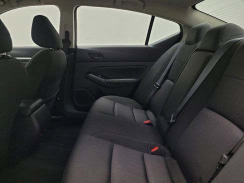 Used 2023 Nissan Altima 2.5 SV image 18