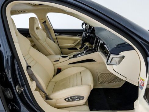 Used 2010 Porsche Panamera Turbo AWD/4WD image 35