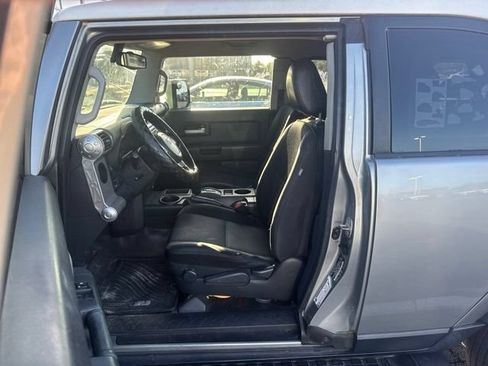 Used 2012 Toyota FJ Cruiser 2WD image 13