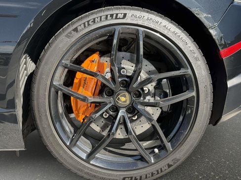 Used 2018 Lamborghini Huracan LP 610-4 image 12